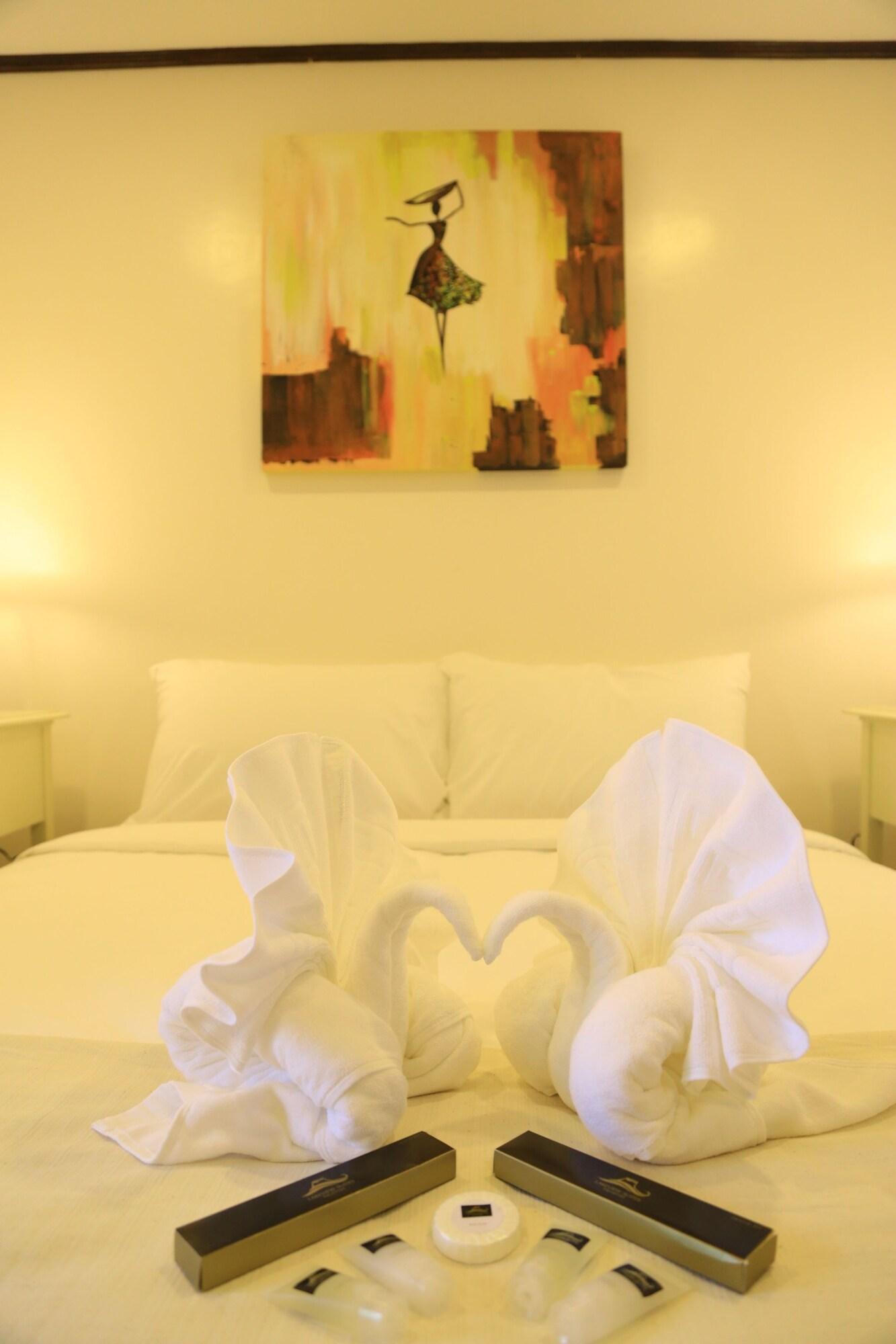 טגאיטאי The Lakeview Suites מראה חיצוני תמונה