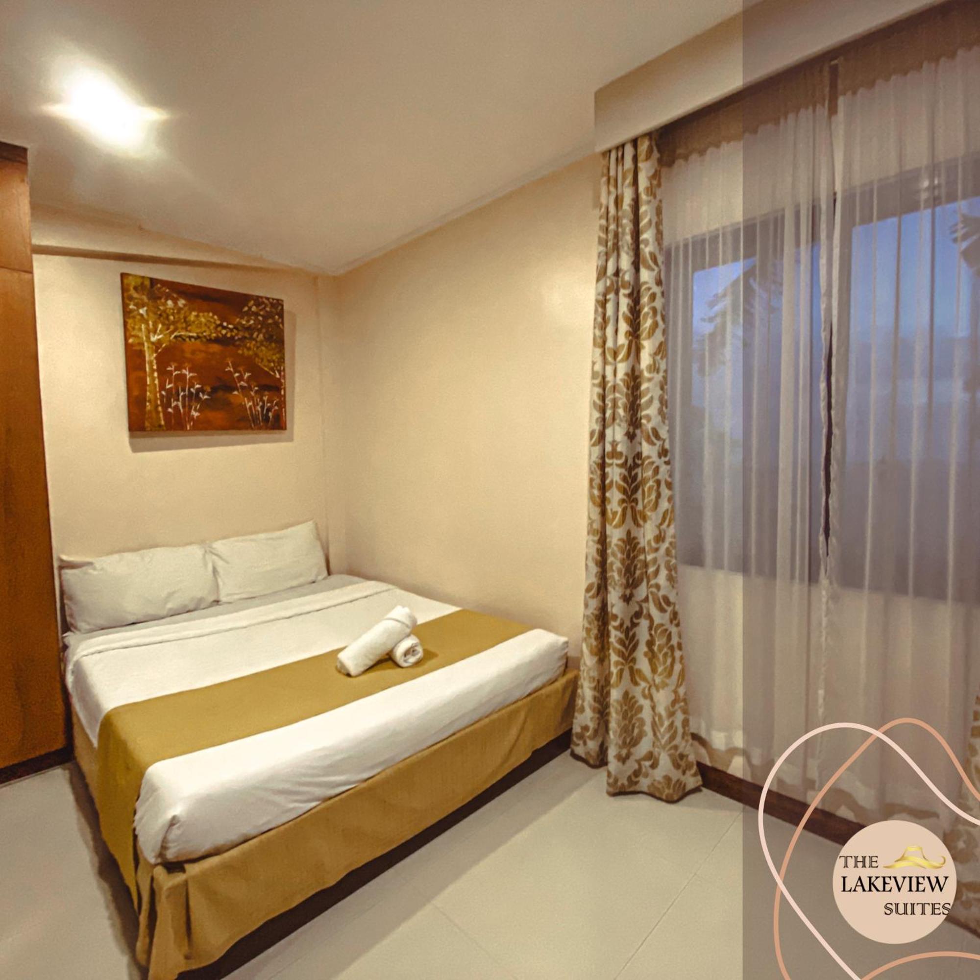 טגאיטאי The Lakeview Suites מראה חיצוני תמונה
